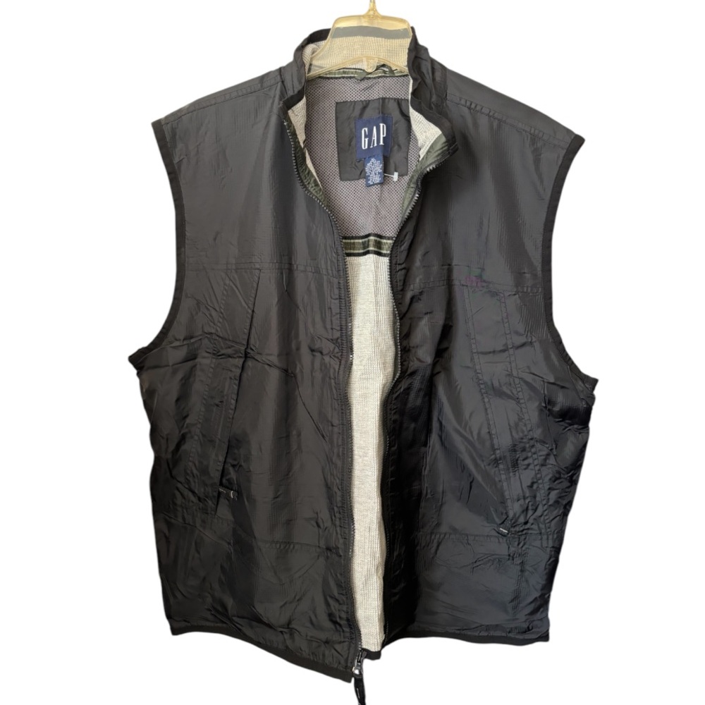 GAP Windbreaker Travel Sport Vest. Size XL